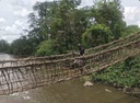 Man(Pont de liane)