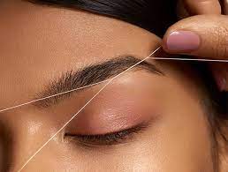 Epilation Sourcils au Fil