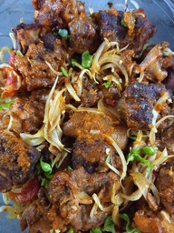 Porc braisé avec Attiéké