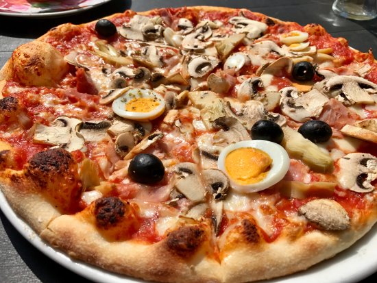 Pizza capricciosa