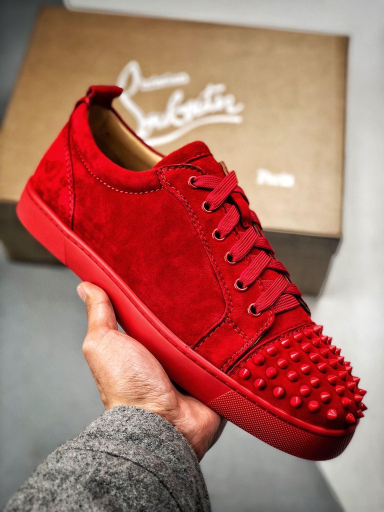 LOUBOUTIN