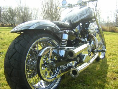 HARLEY-DAVIDSON CUSTOM