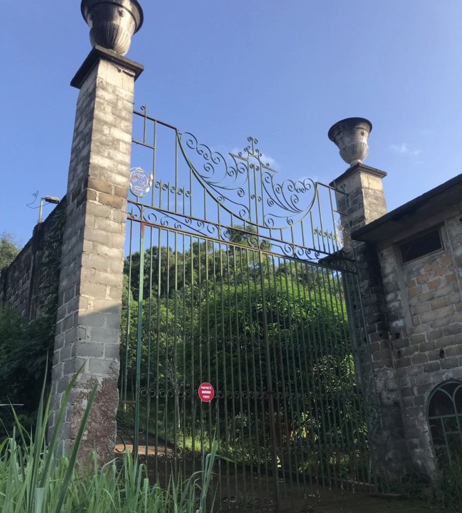 LE PALAIS DE LA " MONIN BIA"