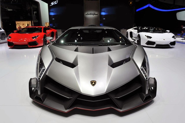 LAMBORGHINI VENENO