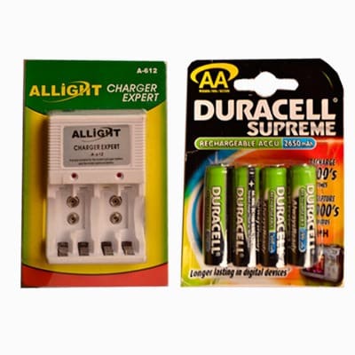 Gp 4 Piles Rechargeables AA + Un Chargeur