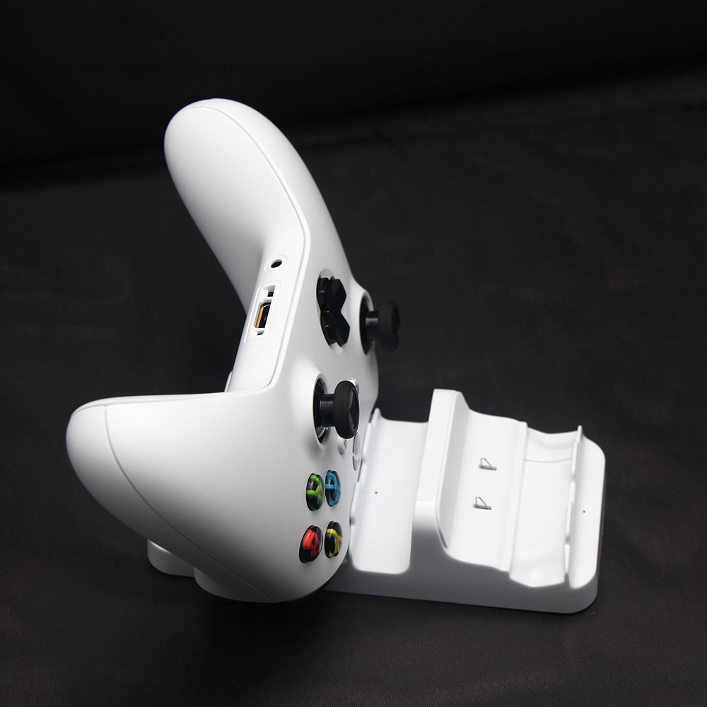 DOBE TYX-532S For XboxONE S  Gamepad White Two-seater Rechargeable Battery Charger Set