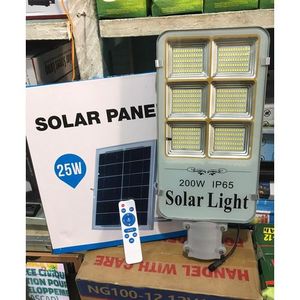 Lampadaire Solaire 200W + Panneau De 25