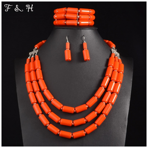 colliers africaine femme