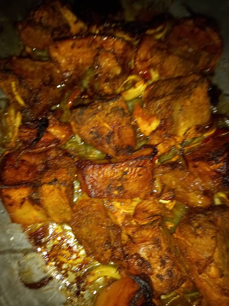 Porc sauté avec Attiéké