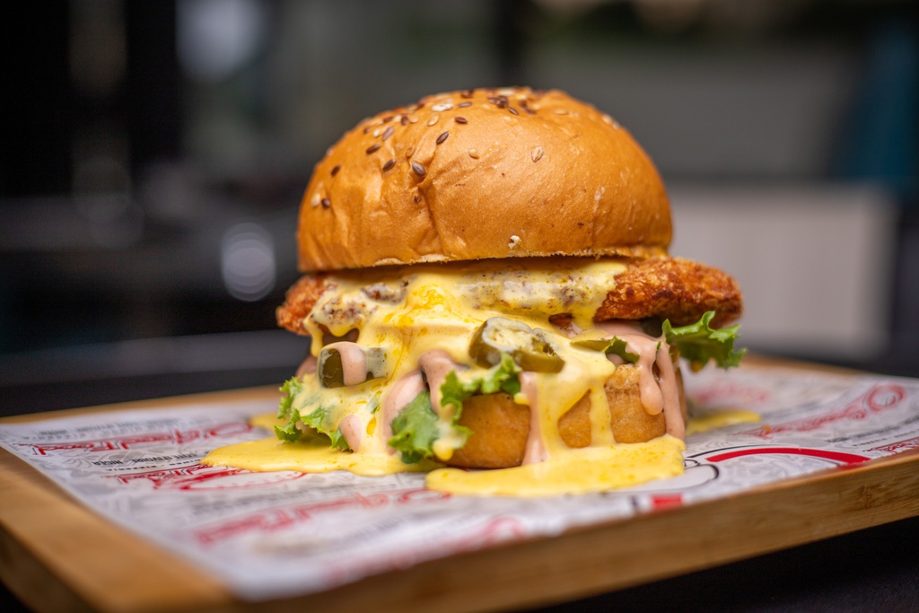 Crunchy hot burger