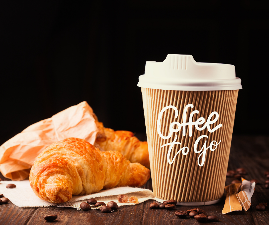 café au lait avec croissant