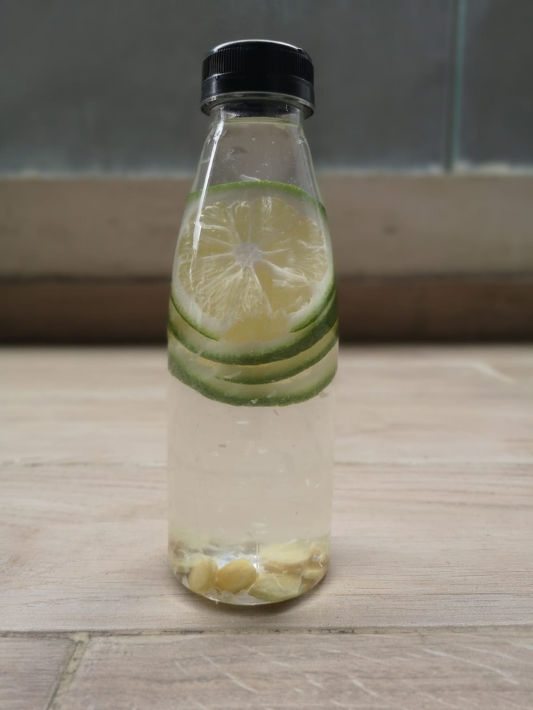 Eau détox citronnade, gingembre
