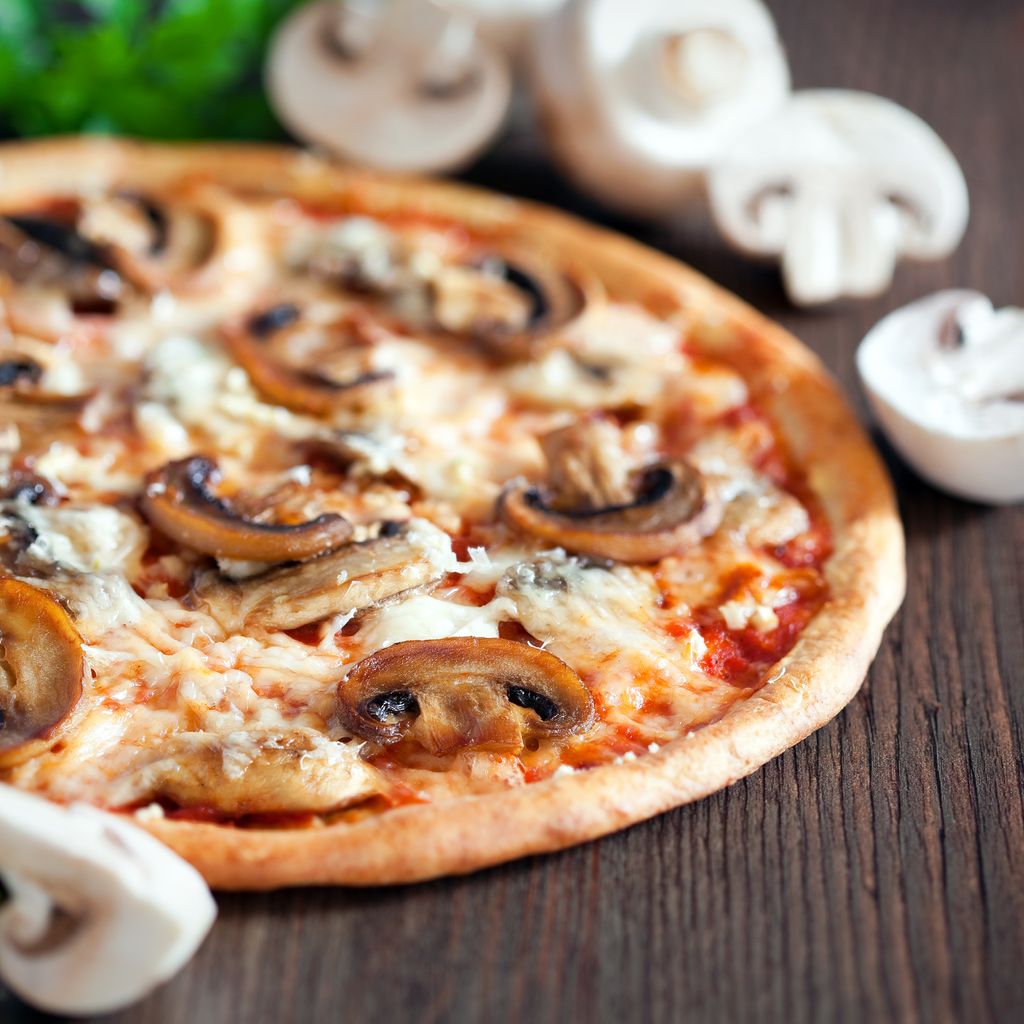 Pizza poulet champignon