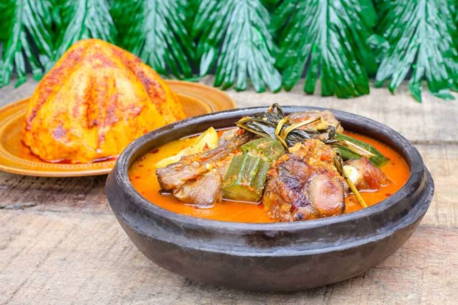 Foufou sauce claire viande