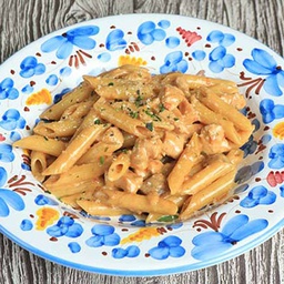 Penne poulet, crème fraîche, champignons