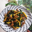 Salade d'épinards au Poulet à la mangue