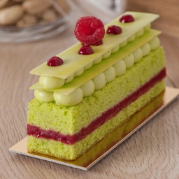 Gâteaux verdade accompagner d'une touche de framboise