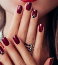 Pose d'ongles résine 